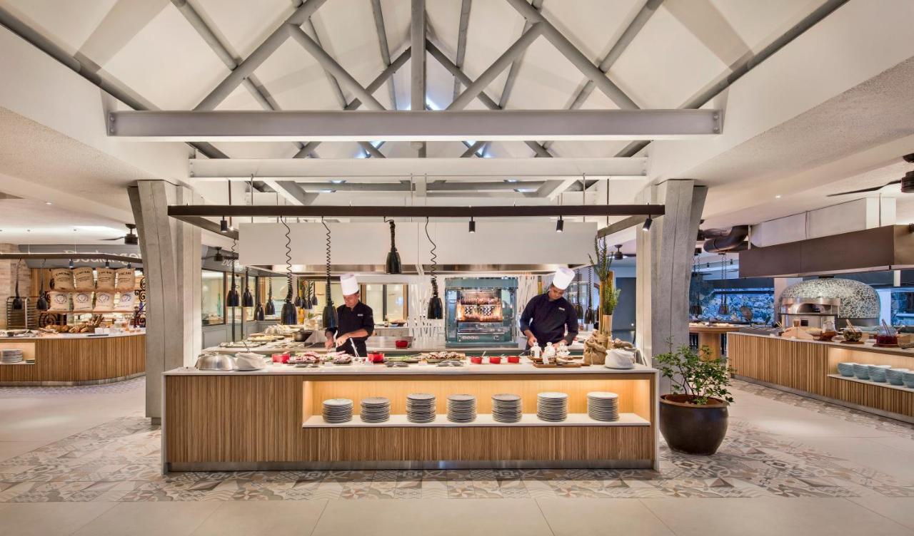Constance Belle Mare Plage Exterior photo The buffet at the airport