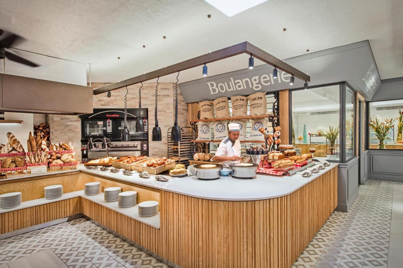 Constance Belle Mare Plage Exterior photo Boulangerie at the hotel