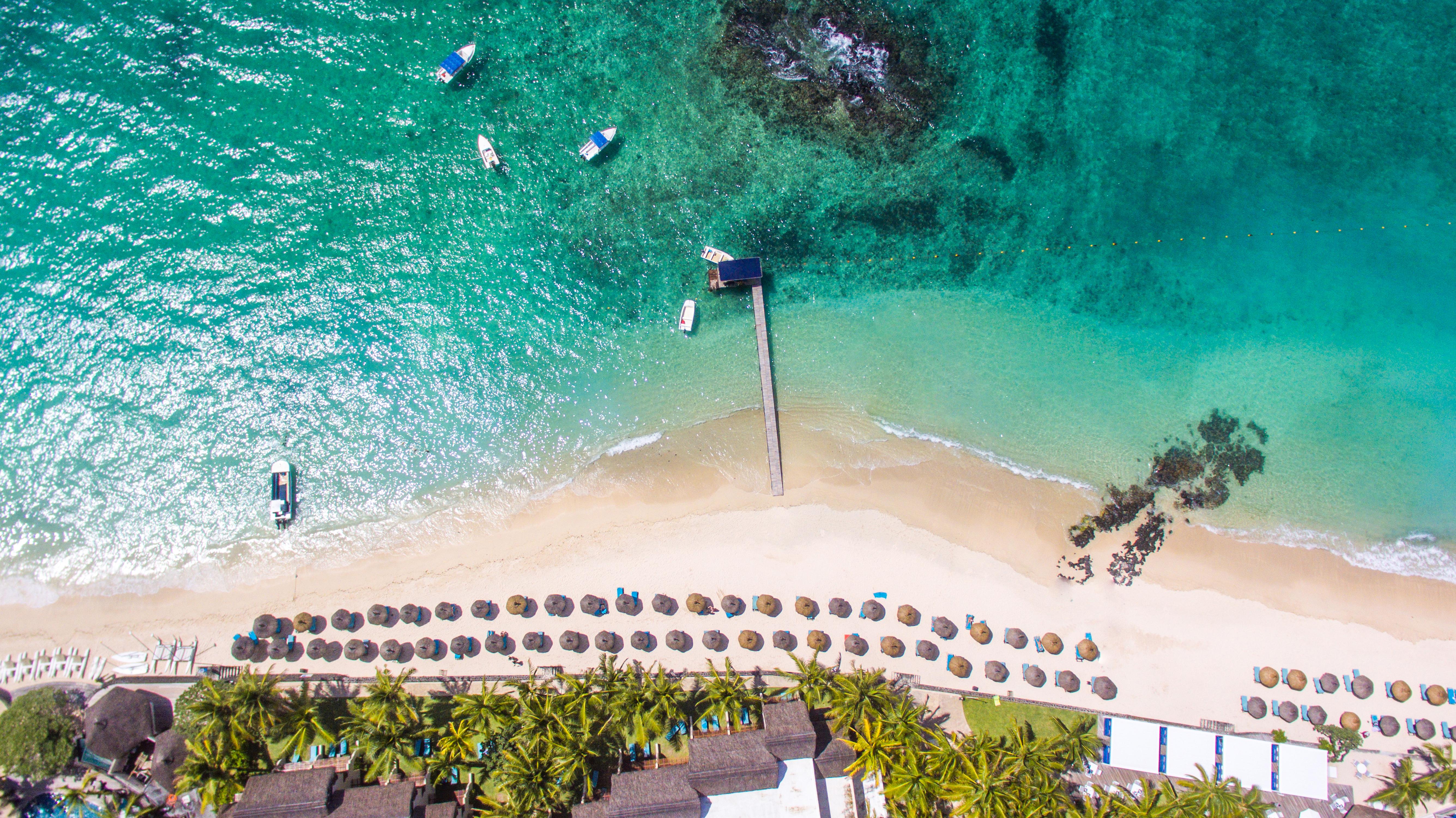 Constance Belle Mare Plage Exterior photo Aerial view of the beach at the resort