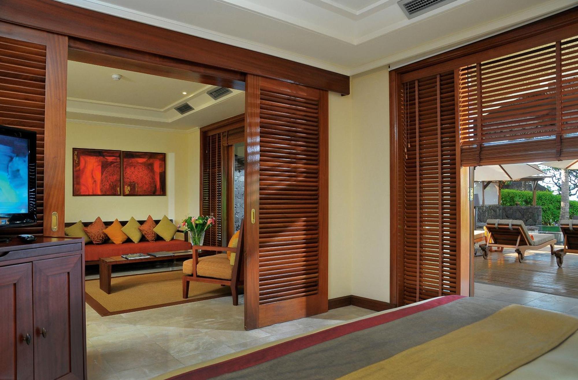 Constance Belle Mare Plage Room photo Interior of a suite at the Taj Bengal