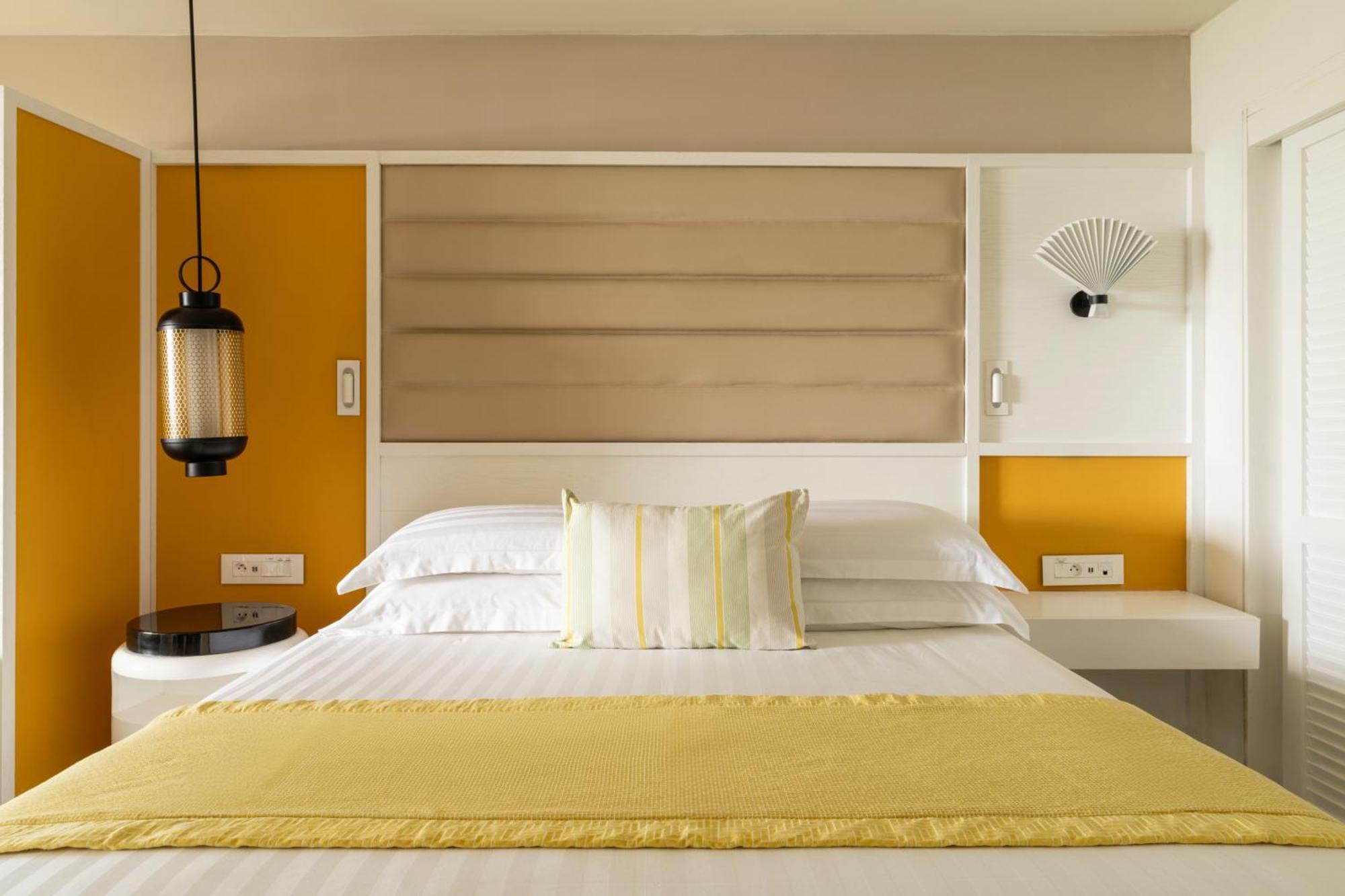 Constance Belle Mare Plage Exterior photo A bedroom at the Taj Bengal