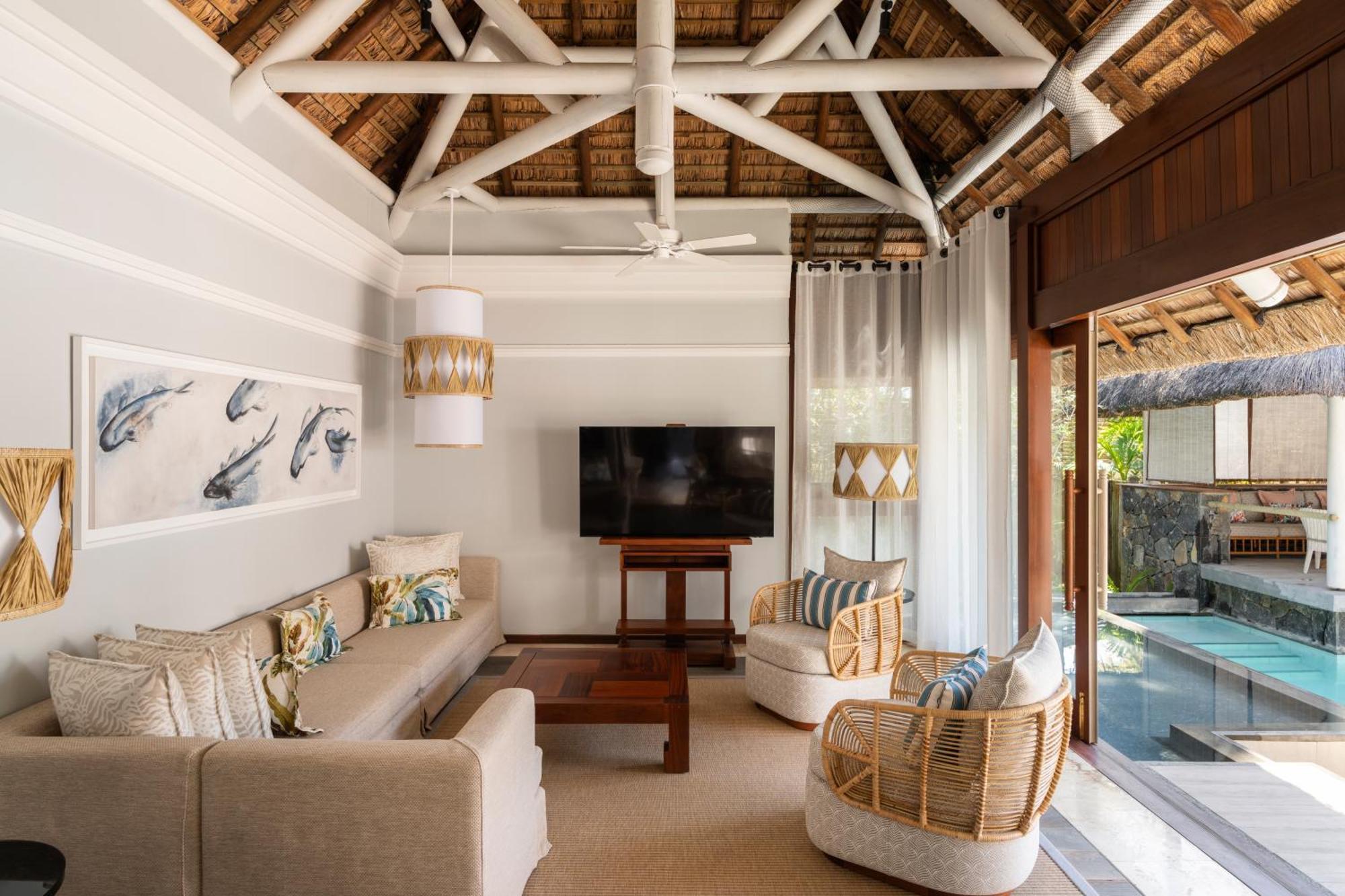 Constance Belle Mare Plage Exterior photo Living room of a Beachfront Pool Villa